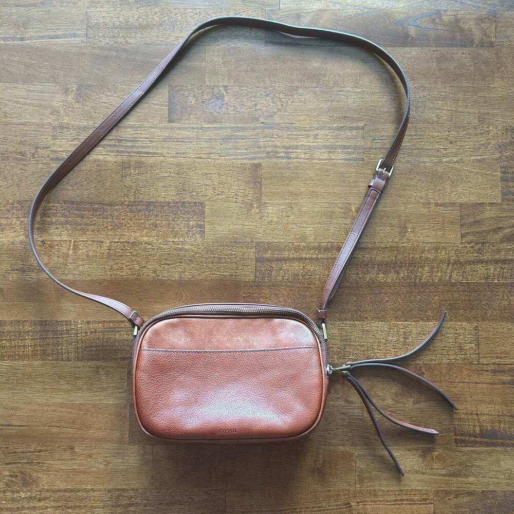 Vintage-Inspired Boho Minimalist Fossil Leather Crossbody - Picture 1 of 16